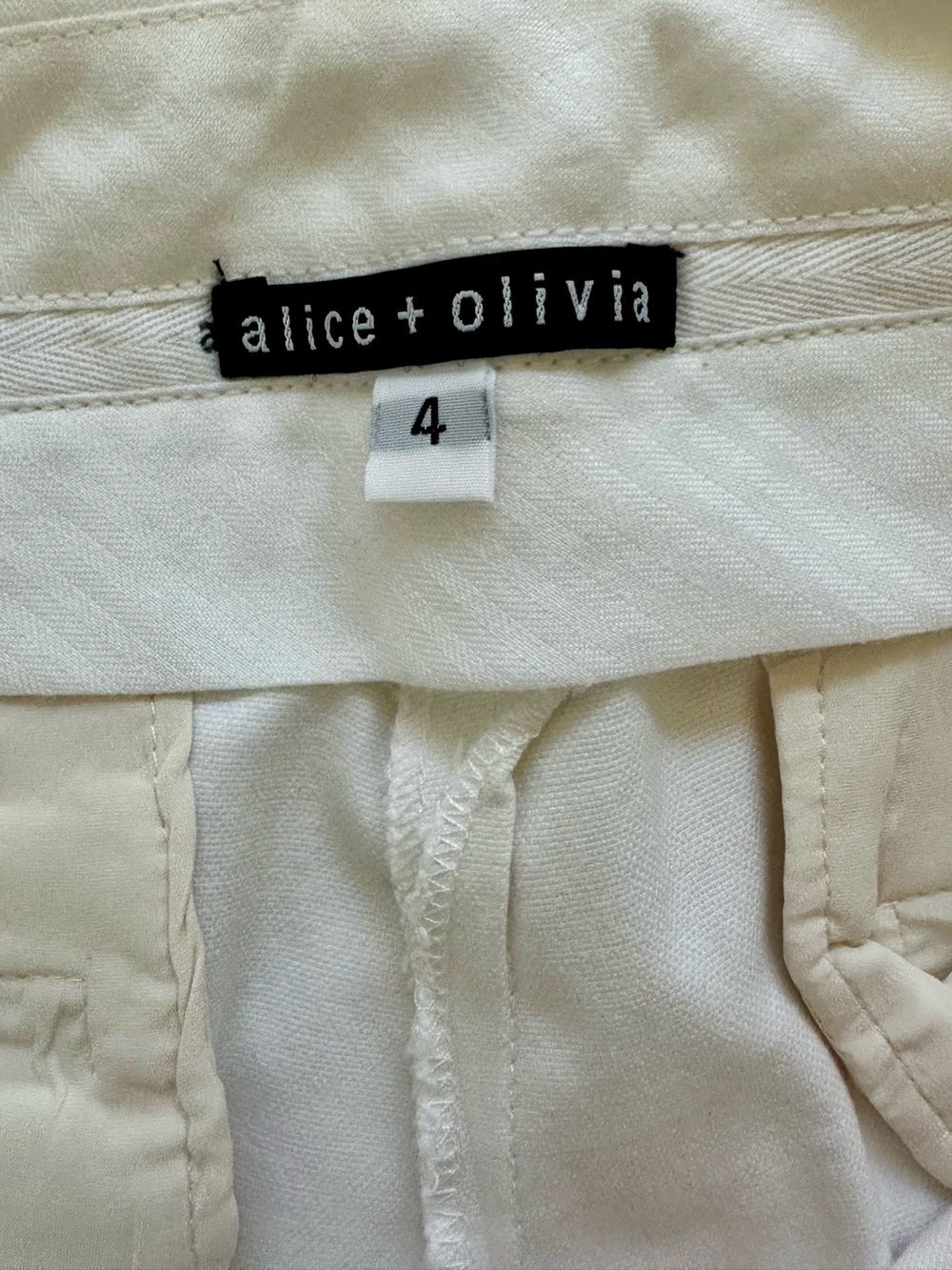Alice and Olivia White Flare/Wide-Leg Pants - Picture 4 of 6